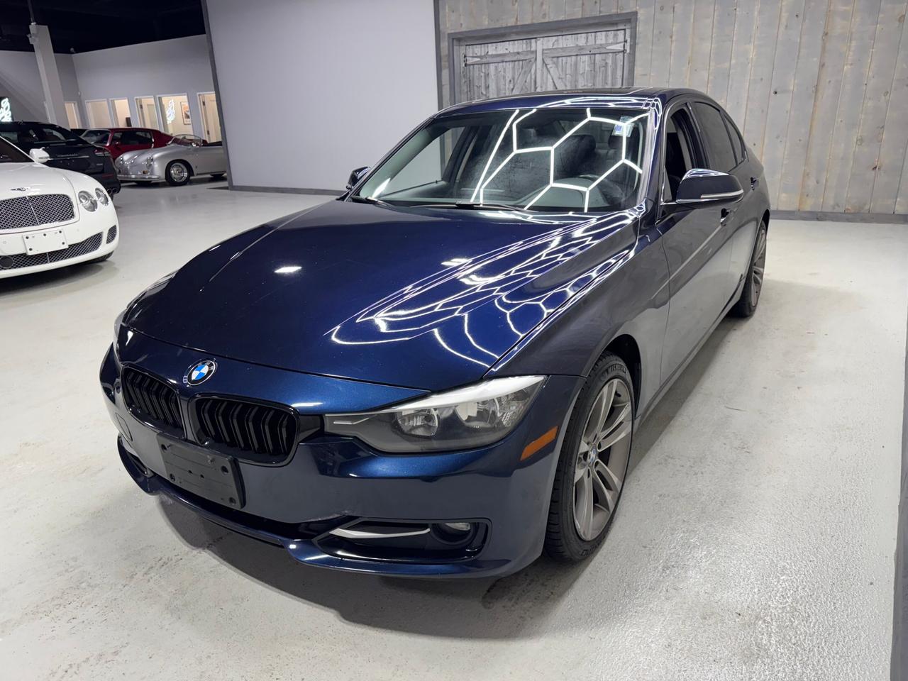 2014 BMW 3 Series 320i xDrive AWD SEDAN Photo