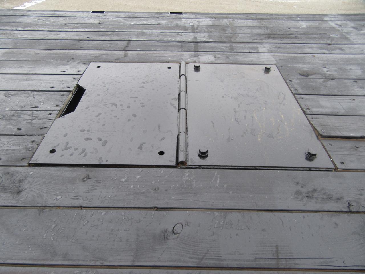 2023 RAM 5500 4X4 DIESEL 14FT FLAT DECK SLT Photo