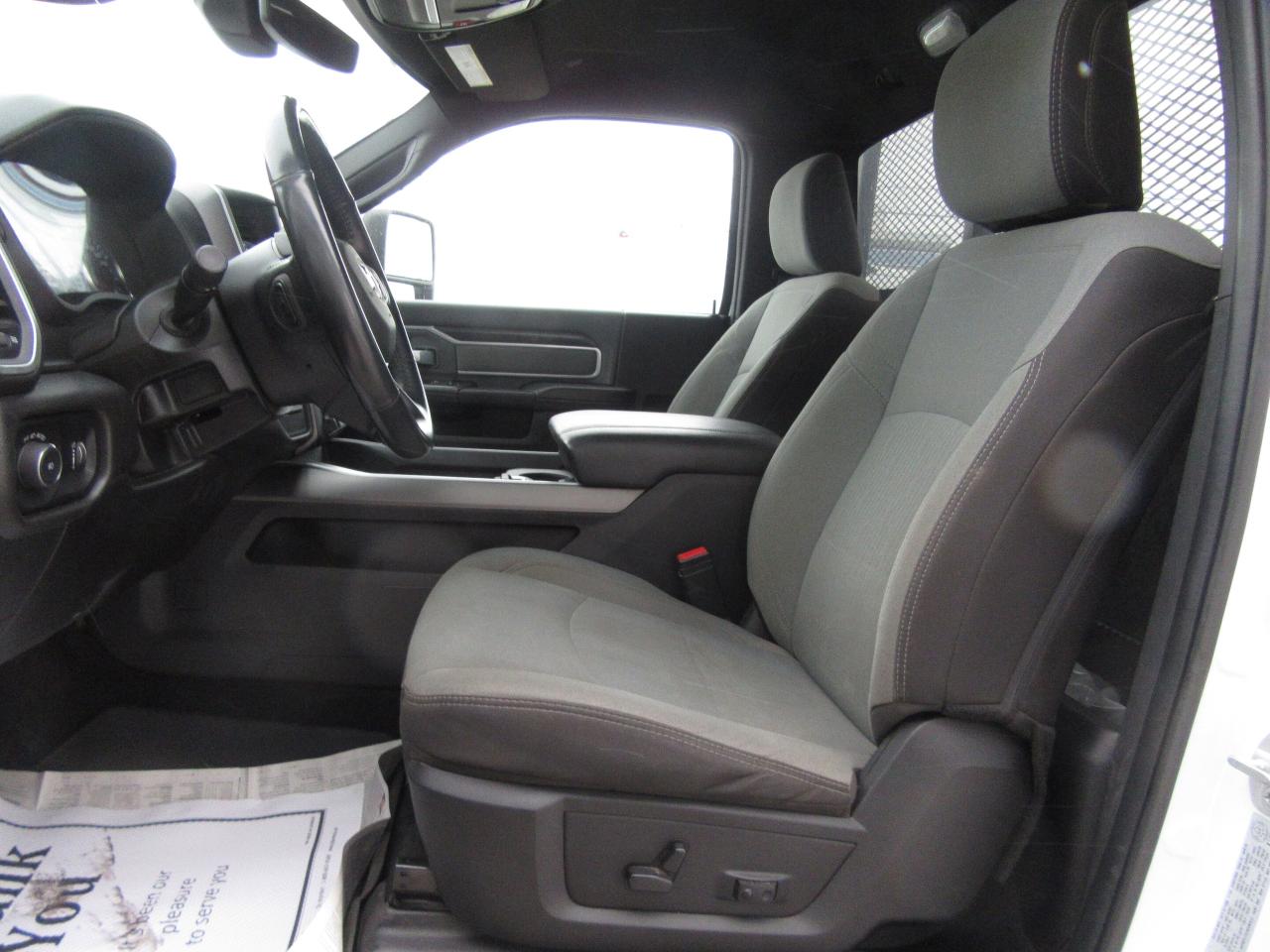 2023 RAM 5500 4X4 DIESEL 14FT FLAT DECK SLT Photo