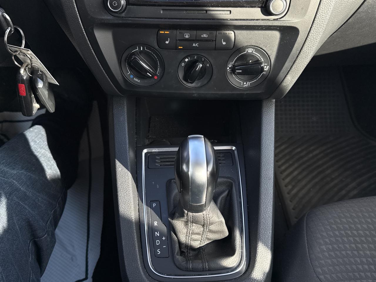 2015 Volkswagen Jetta Sedan Trendline+ Photo