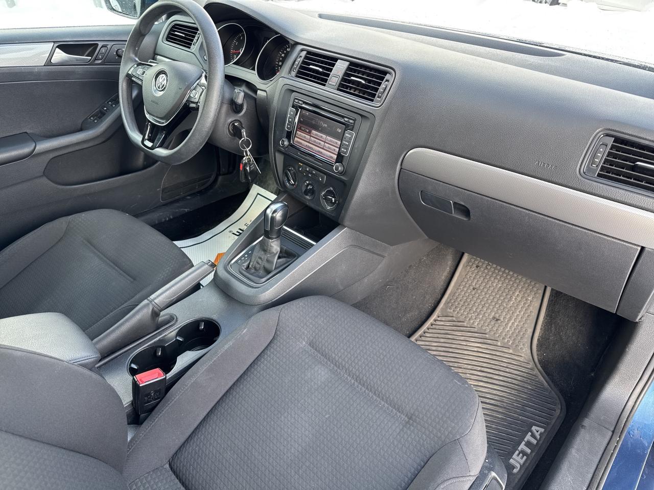 2015 Volkswagen Jetta Sedan Trendline+ Photo