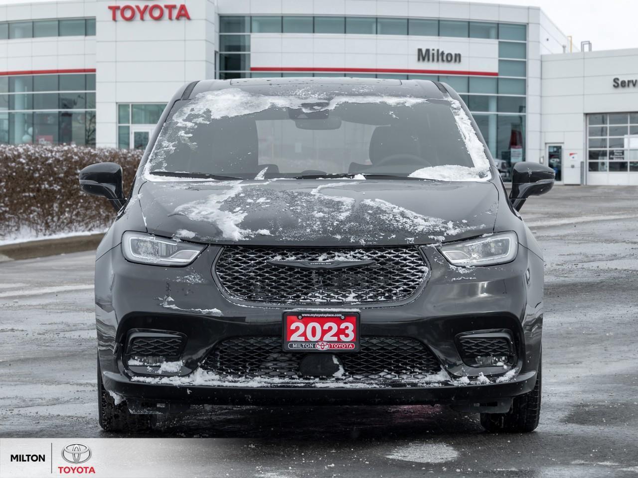 2023 Chrysler Pacifica Hybrid HEATED STEERING VENTILATED FRONT SEATS PANORAMIC S Photo