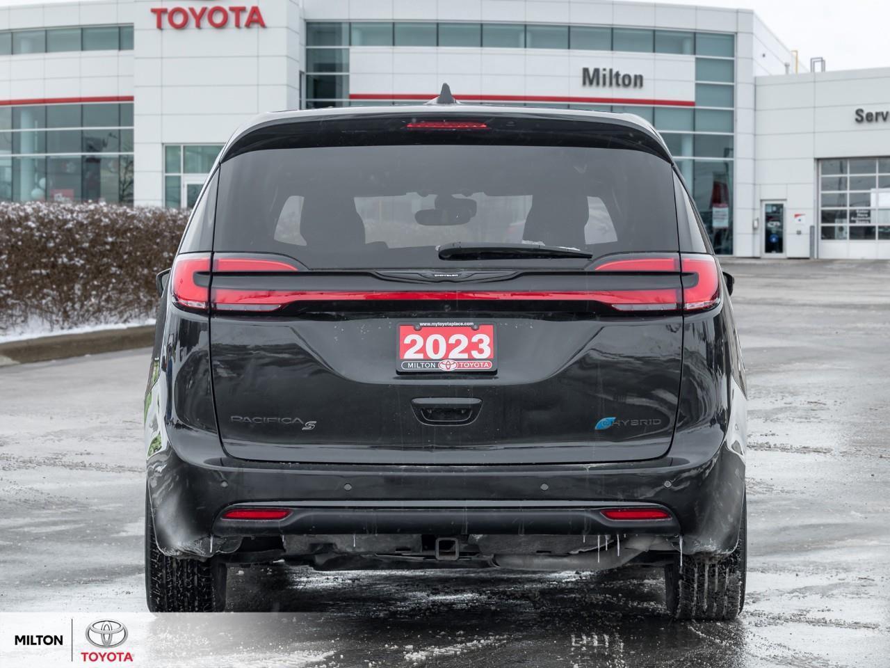 2023 Chrysler Pacifica Hybrid HEATED STEERING VENTILATED FRONT SEATS PANORAMIC S Photo