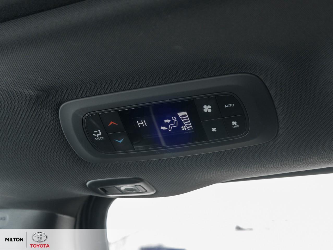 2023 Chrysler Pacifica Hybrid HEATED STEERING VENTILATED FRONT SEATS PANORAMIC S Photo