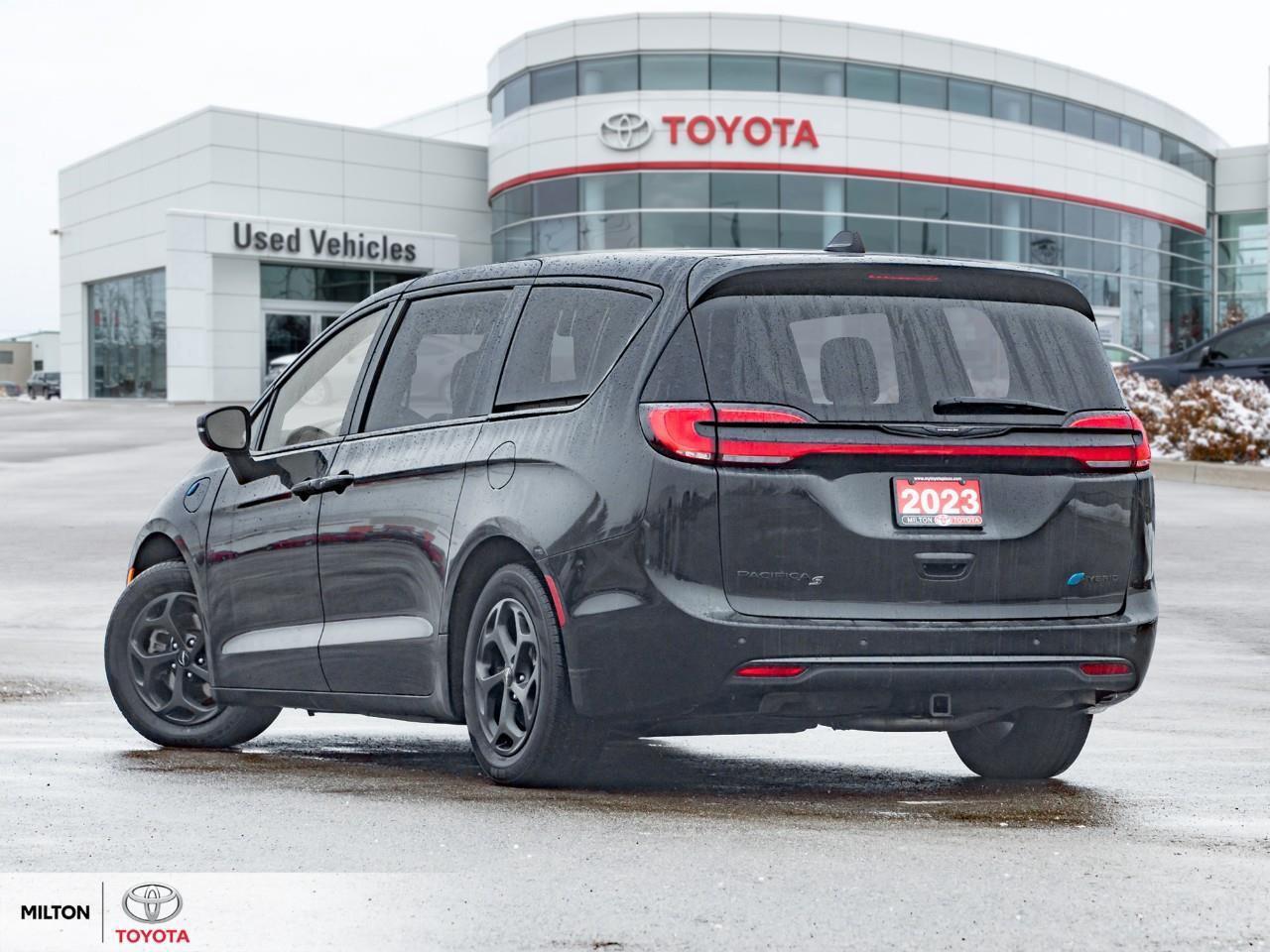 2023 Chrysler Pacifica Hybrid HEATED STEERING VENTILATED FRONT SEATS PANORAMIC S Photo4