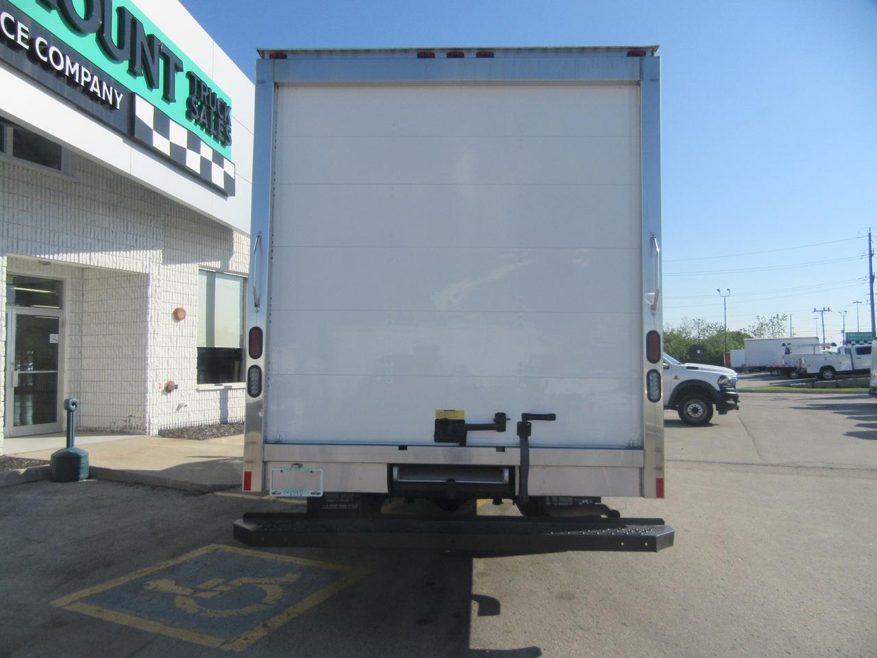 2023 GMC GMCSavana 3500 CUSTOM 16FT HIGH BOX CUBE VAN 91 INCH HEIGHT Photo3