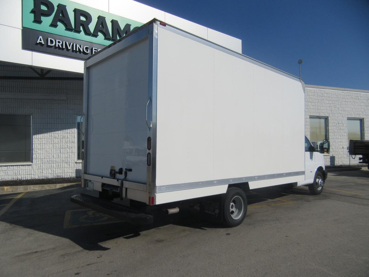 2023 GMC GMCSavana 3500 CUSTOM 16FT HIGH BOX CUBE VAN 91 INCH HEIGHT Photo