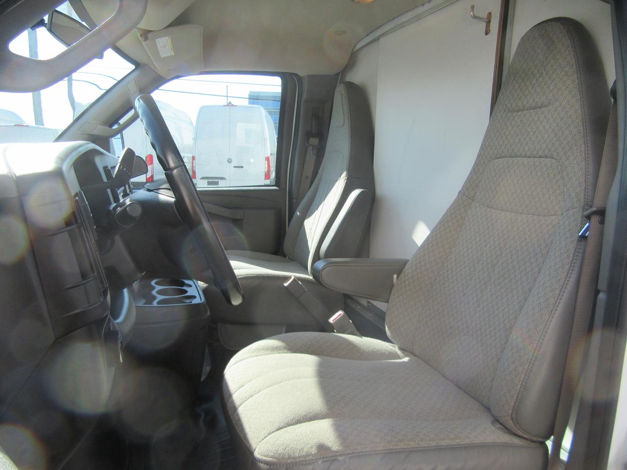 2023 GMC GMCSavana 3500 CUSTOM 16FT HIGH BOX CUBE VAN 91 INCH HEIGHT Photo