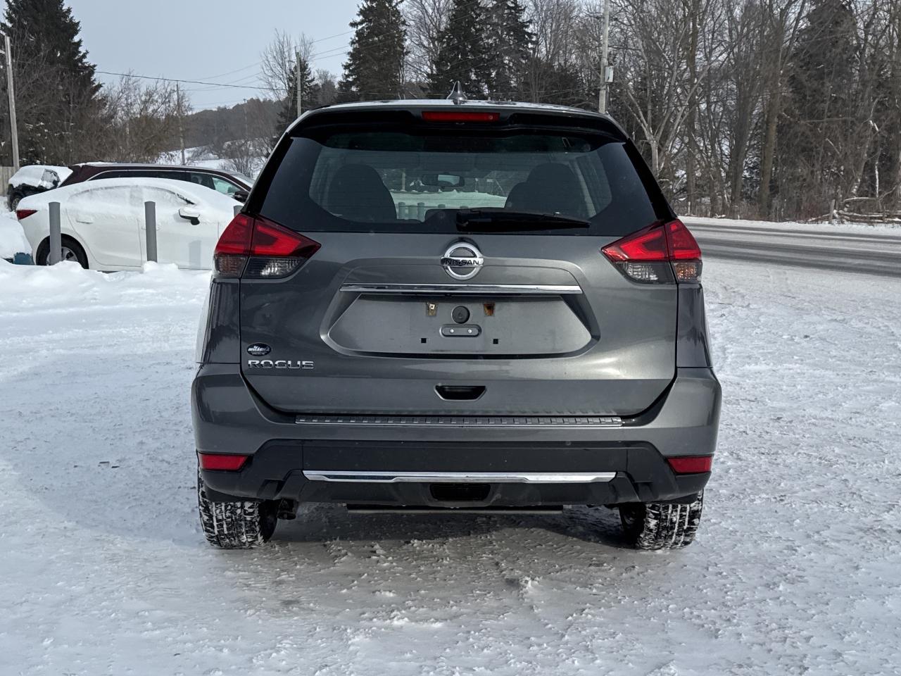 2017 Nissan Rogue S, Bluetooth, Back Up Cam Photo