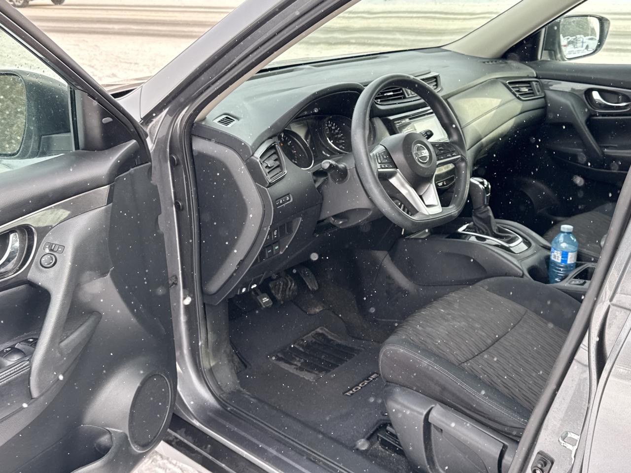 2017 Nissan Rogue S, Bluetooth, Back Up Cam Photo