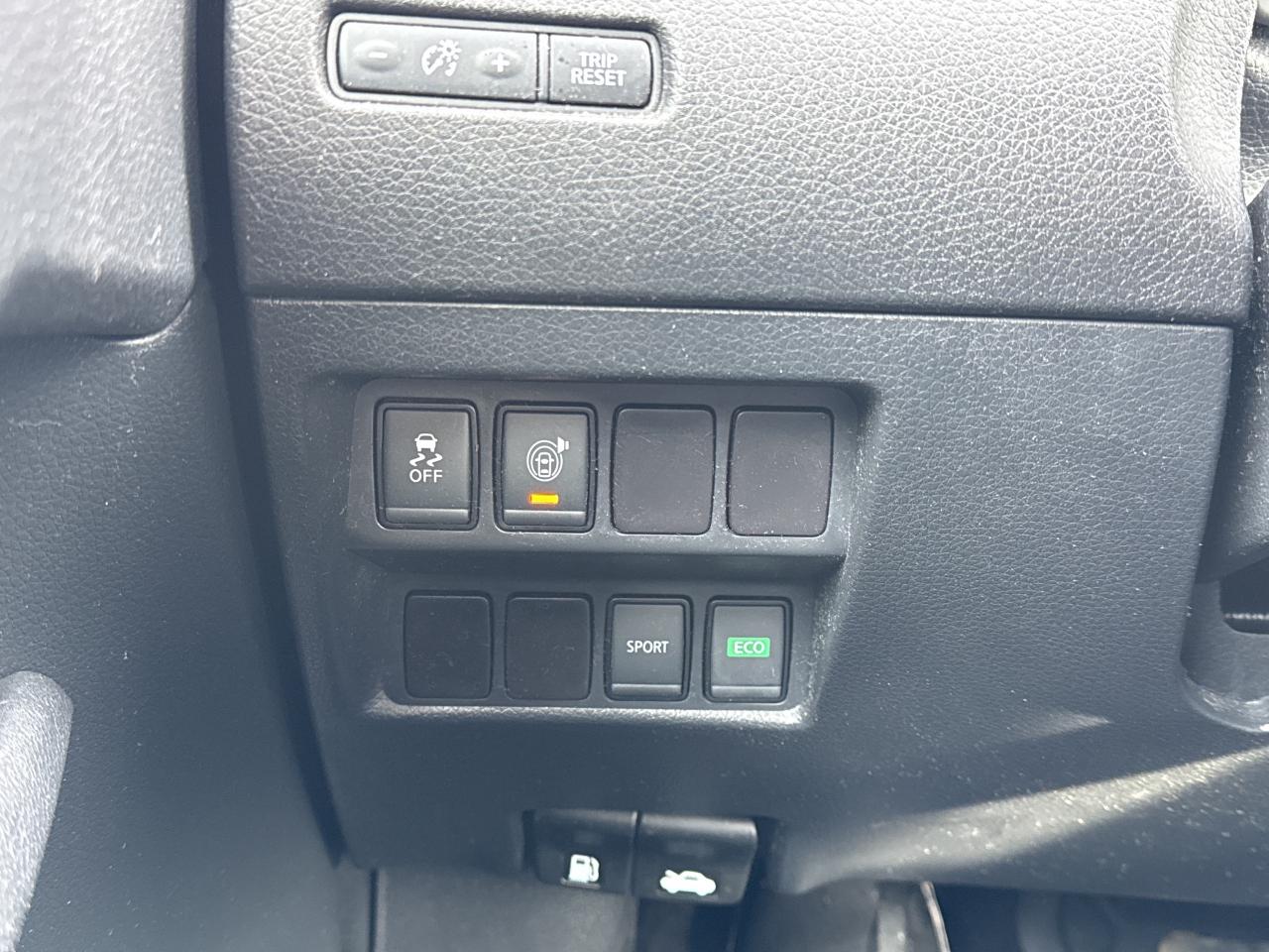 2017 Nissan Rogue S, Bluetooth, Back Up Cam Photo