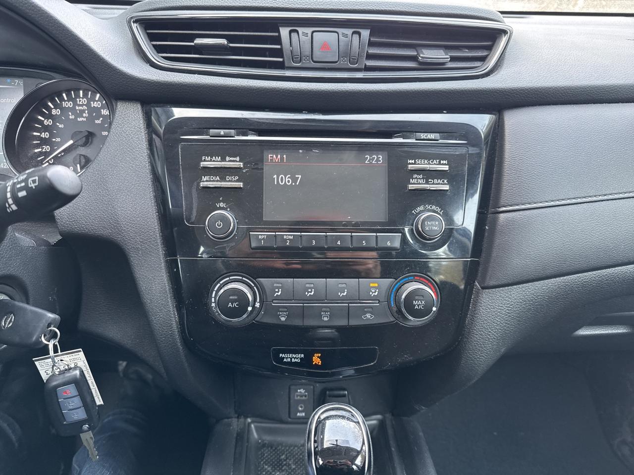 2017 Nissan Rogue S, Bluetooth, Back Up Cam Photo