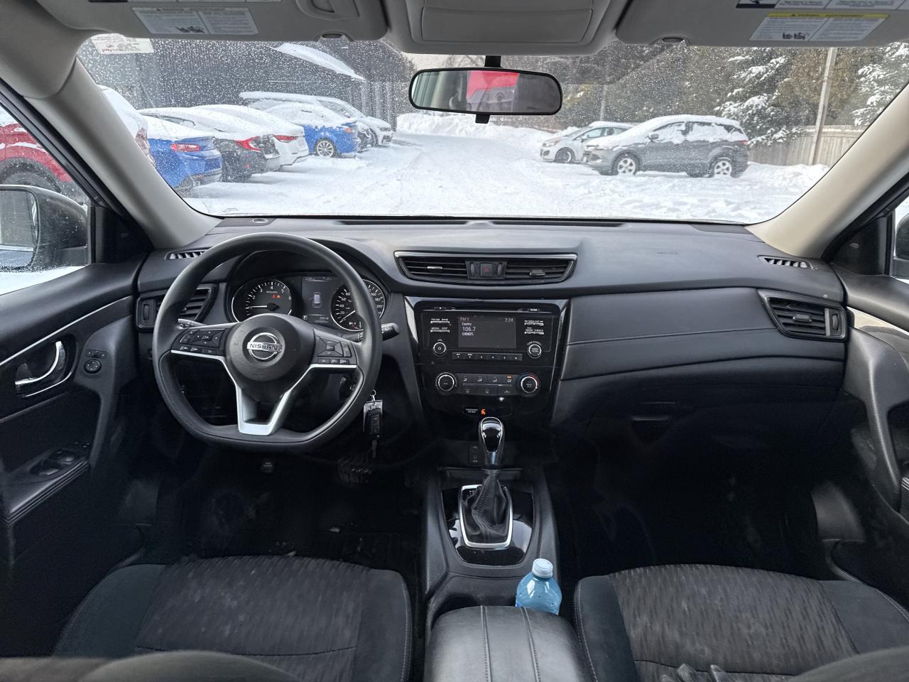 2017 Nissan Rogue S, Bluetooth, Back Up Cam Photo