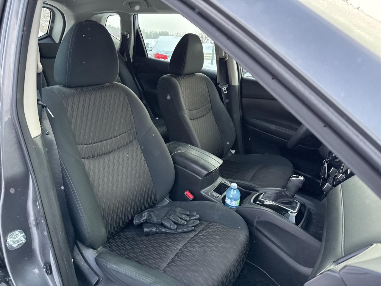 2017 Nissan Rogue S, Bluetooth, Back Up Cam Photo