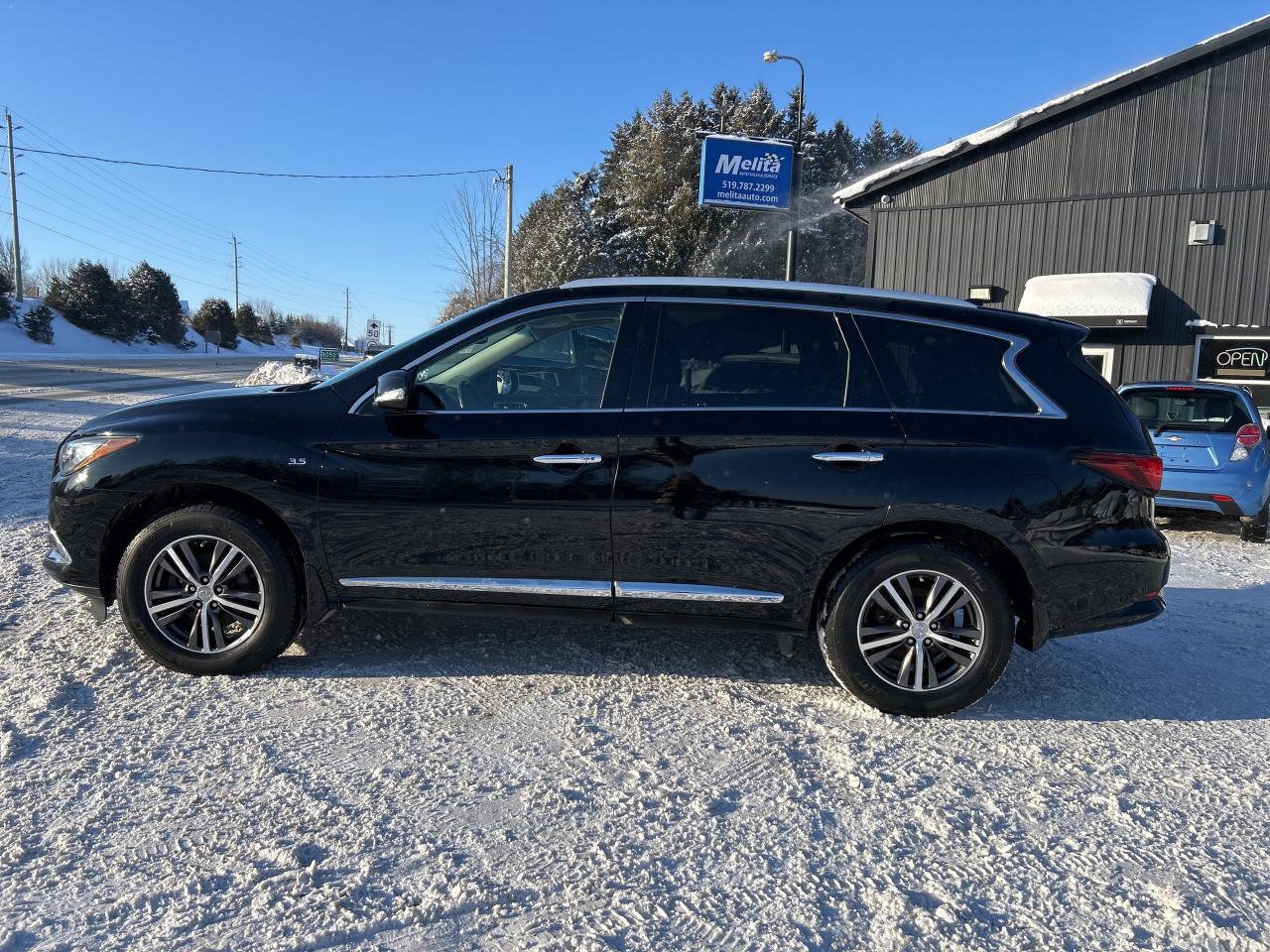 2018 Infiniti QX60 Bluetooth, Nav, Back Up Cam Photo