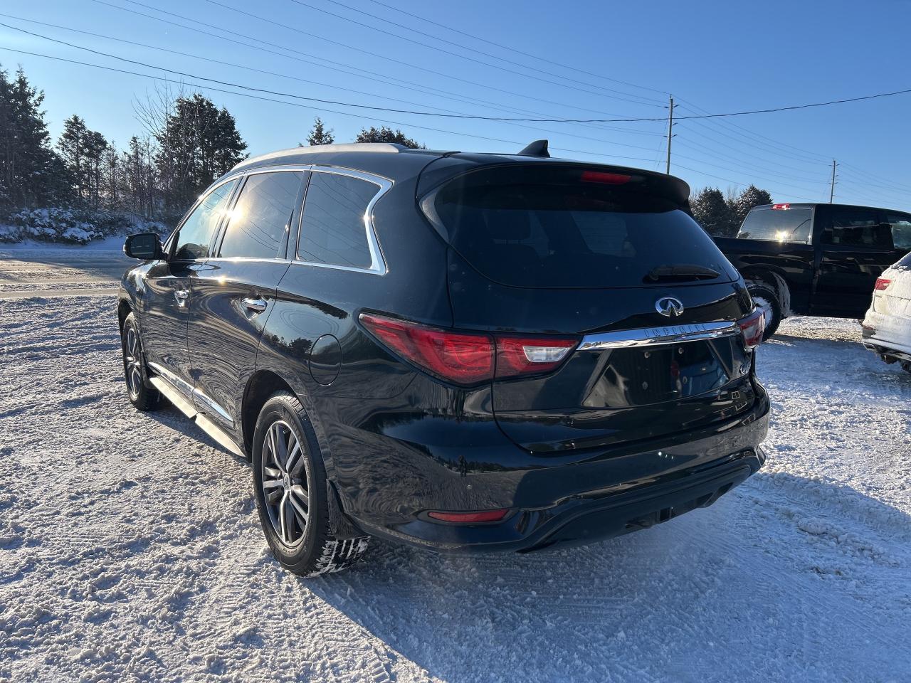 2018 Infiniti QX60 Bluetooth, Nav, Back Up Cam Photo