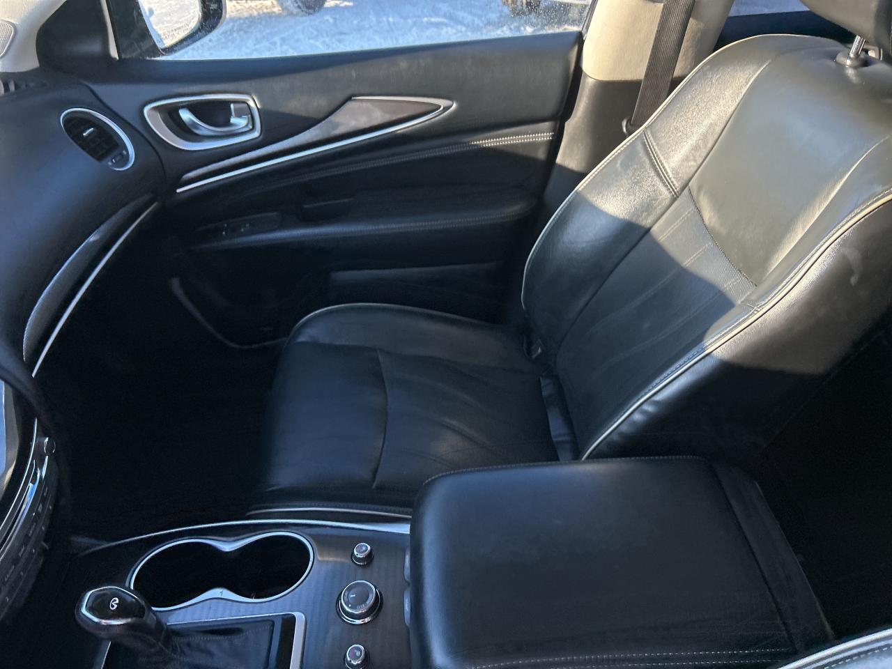 2018 Infiniti QX60 Bluetooth, Nav, Back Up Cam Photo