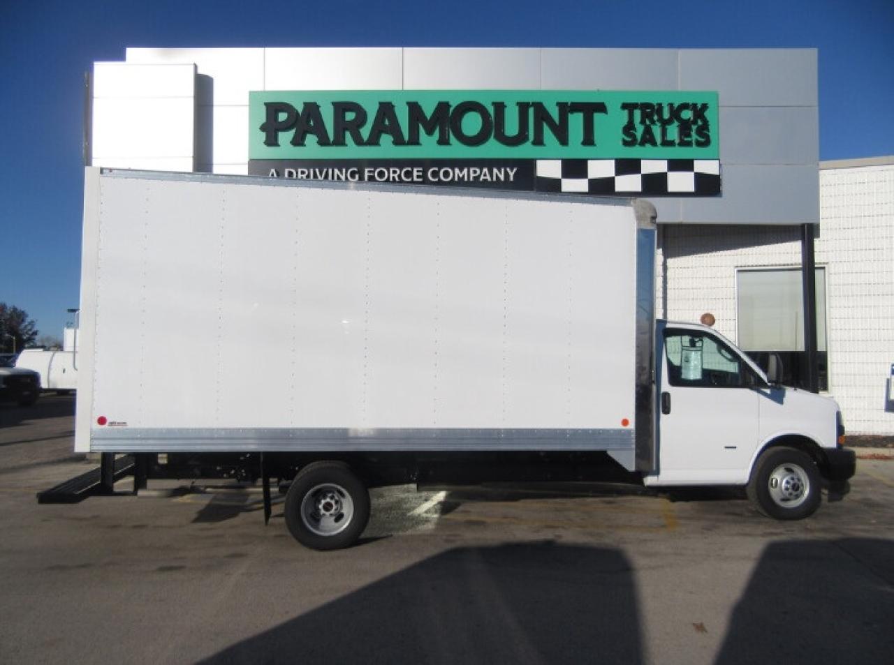 2023 GMC Savana 3500 CUSTOM 16FT HIGH BOX CUBE VAN 91 INCH HEIGHT Photo