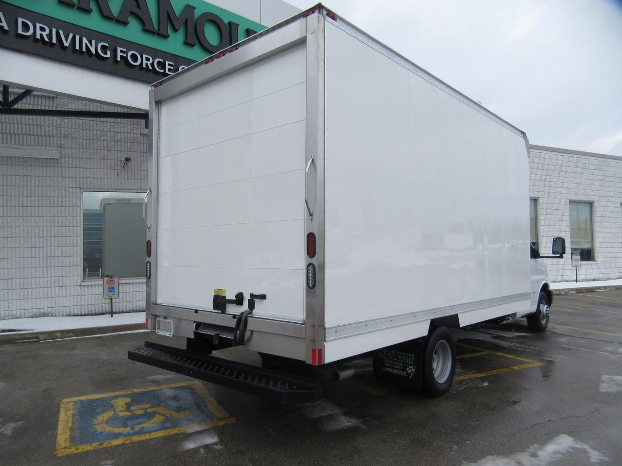 2023 GMC Savana 3500 CUSTOM 16FT HIGH BOX CUBE VAN 91 INCH HEIGHT Photo