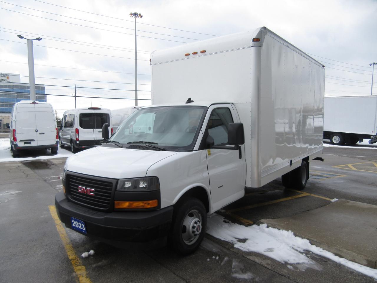 2023 GMC Savana 3500 CUSTOM 16FT HIGH BOX CUBE VAN 91 INCH HEIGHT Photo