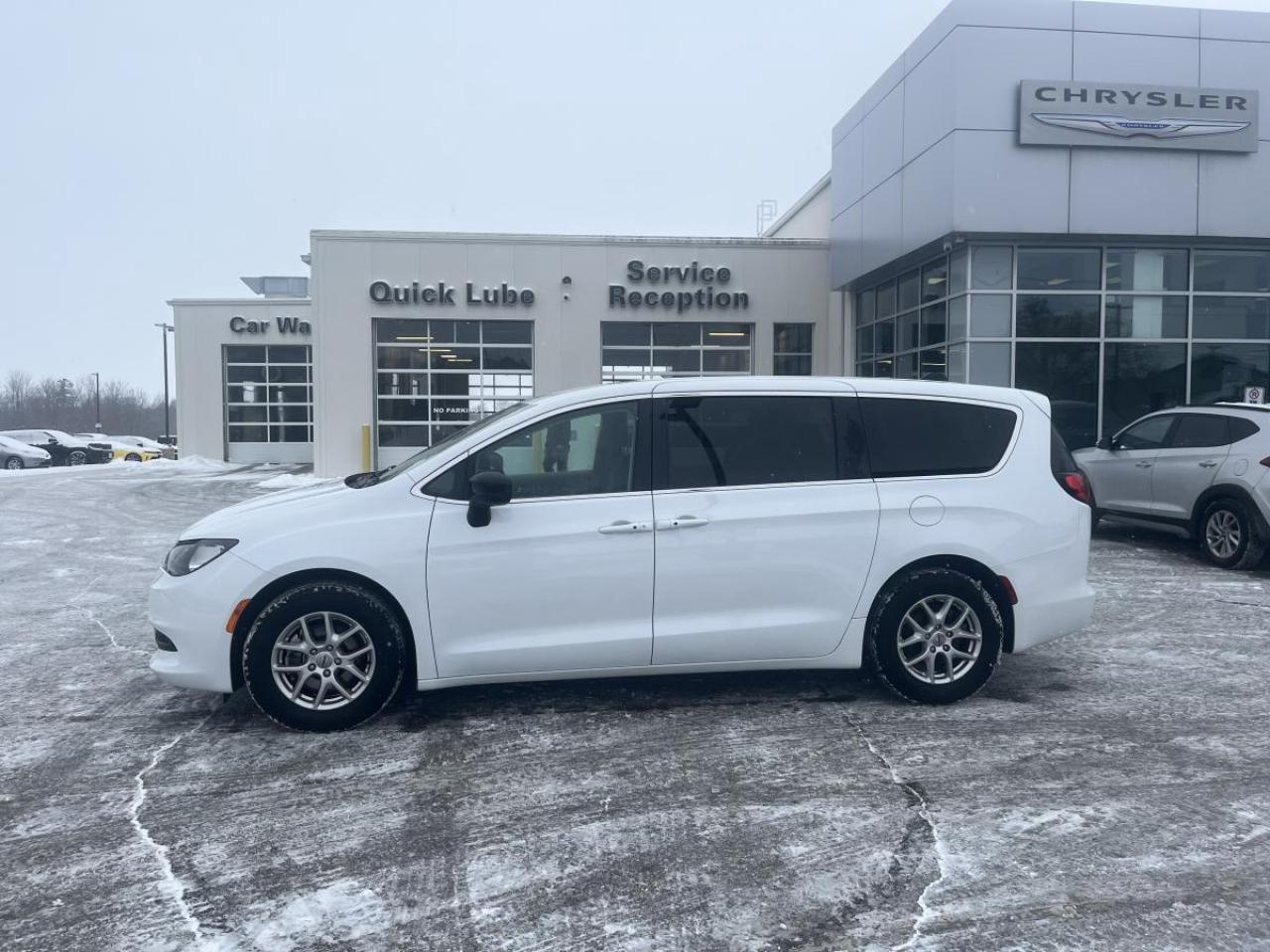 2024 Chrysler Grand Caravan SXT 2WD Photo