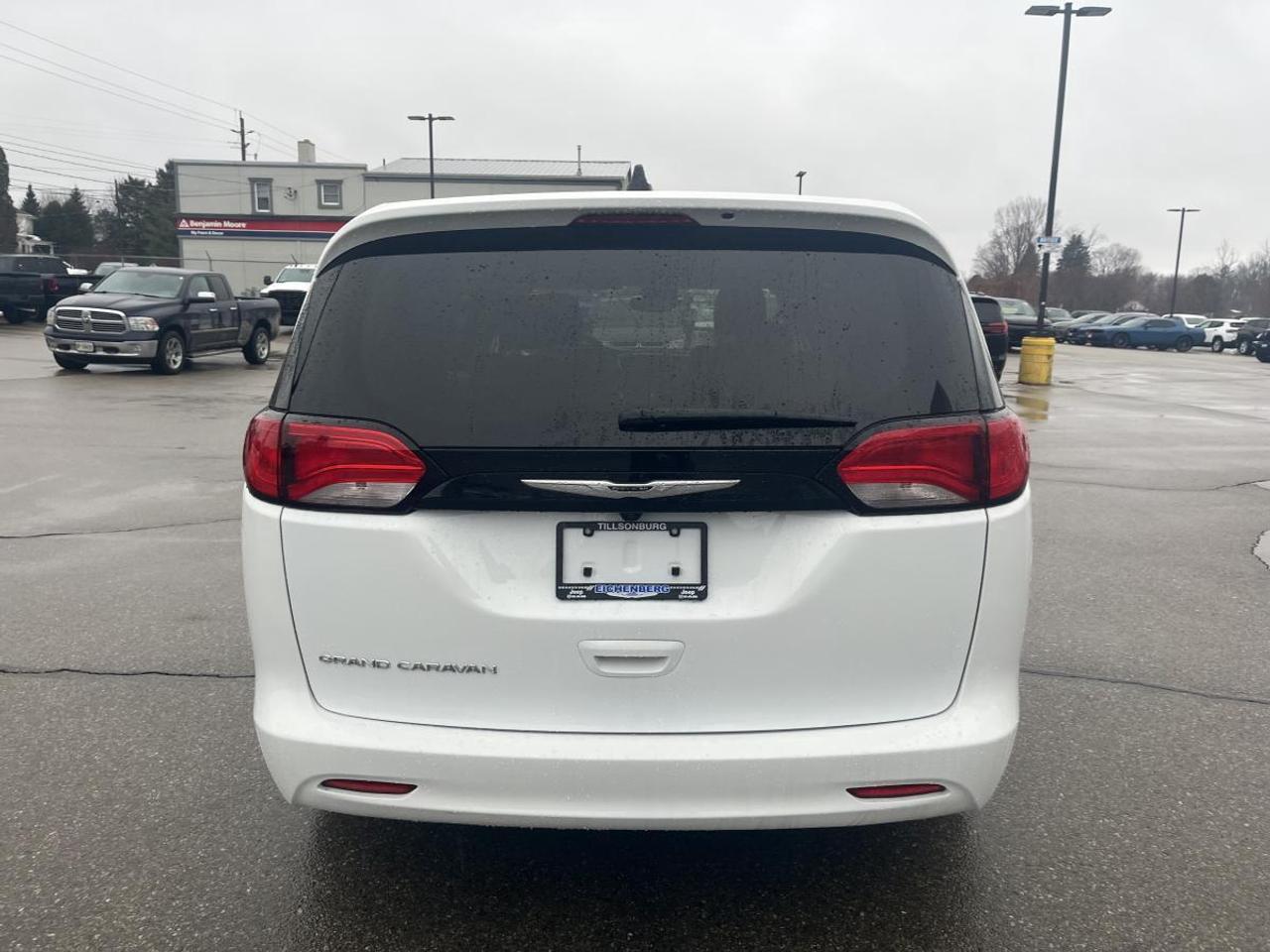 2024 Chrysler Grand Caravan SXT @ 3.99% for 60 mo Photo