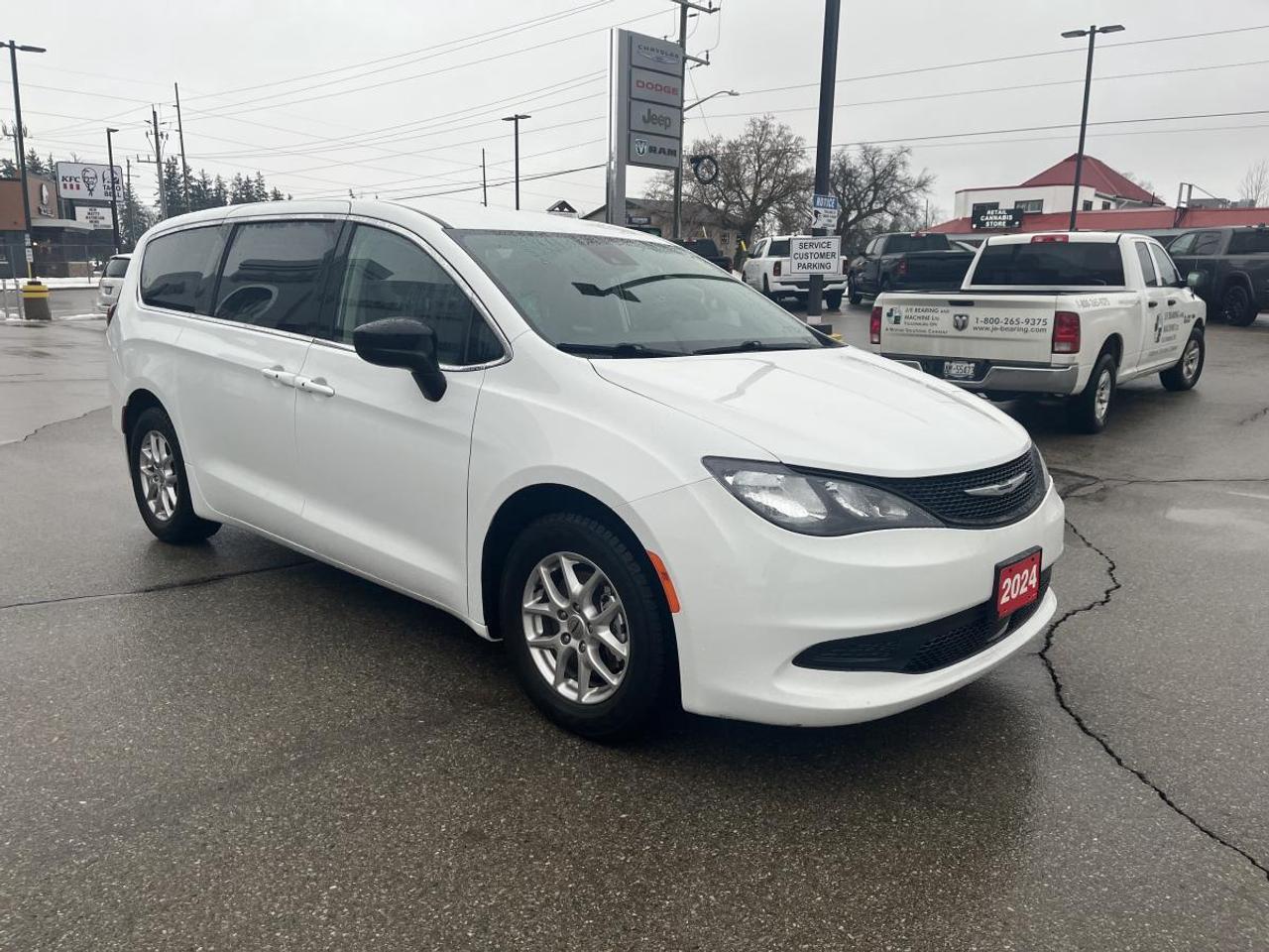 2024 Chrysler Grand Caravan SXT @ 3.99% for 60 mo Photo