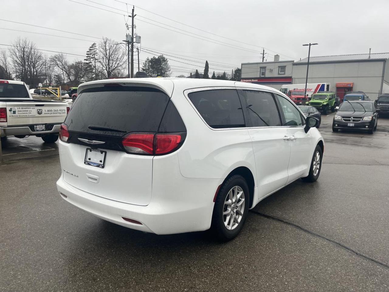 2024 Chrysler Grand Caravan SXT @ 3.99% for 60 mo Photo