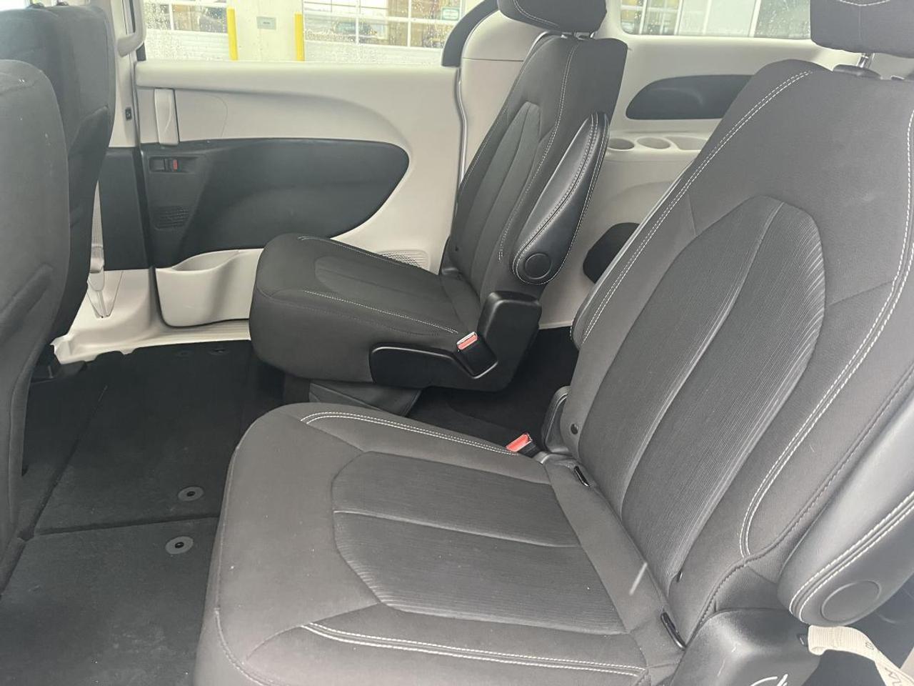 2024 Chrysler Grand Caravan SXT @ 3.99% for 60 mo Photo