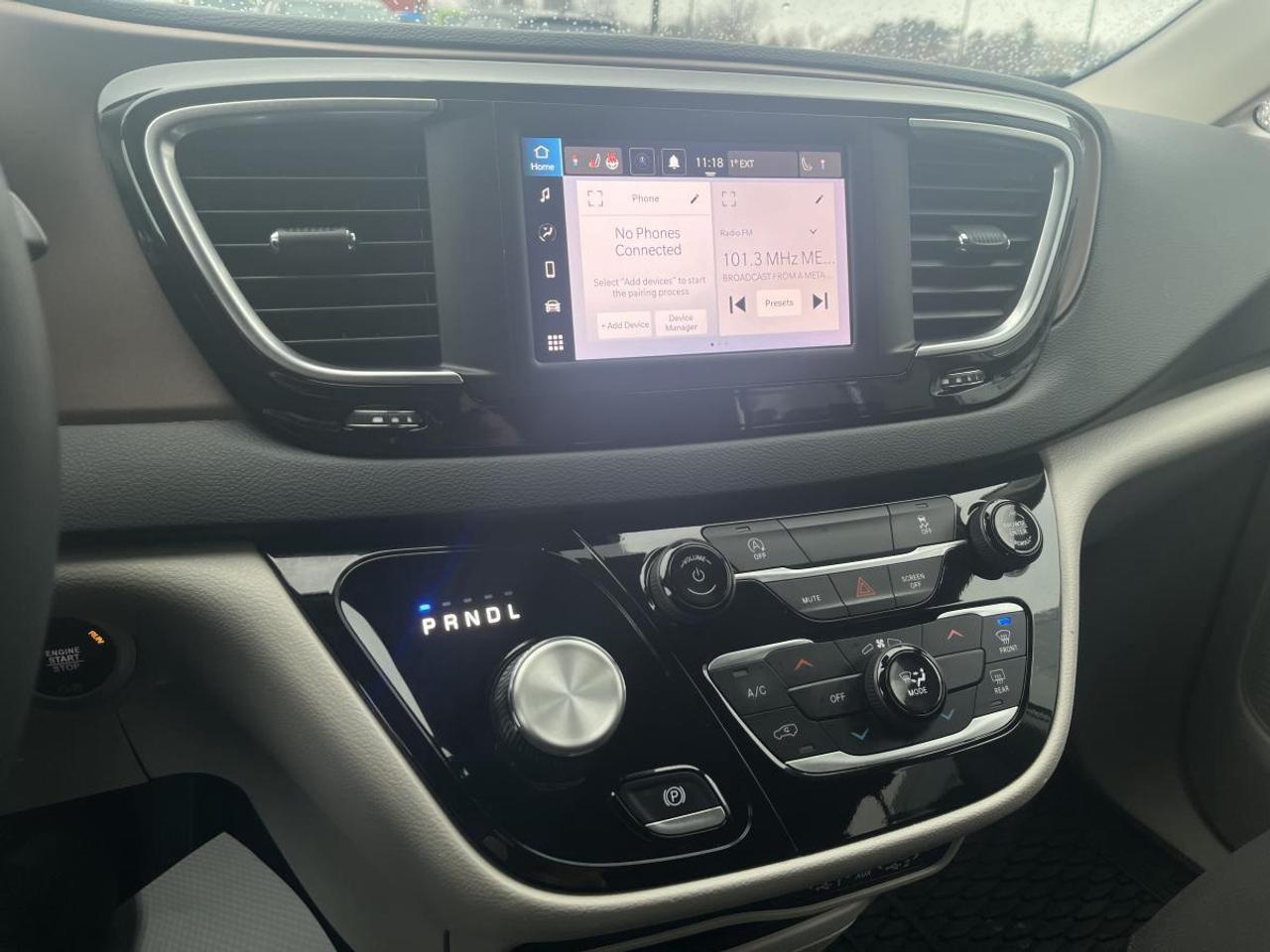 2024 Chrysler Grand Caravan SXT @ 3.99% for 60 mo Photo