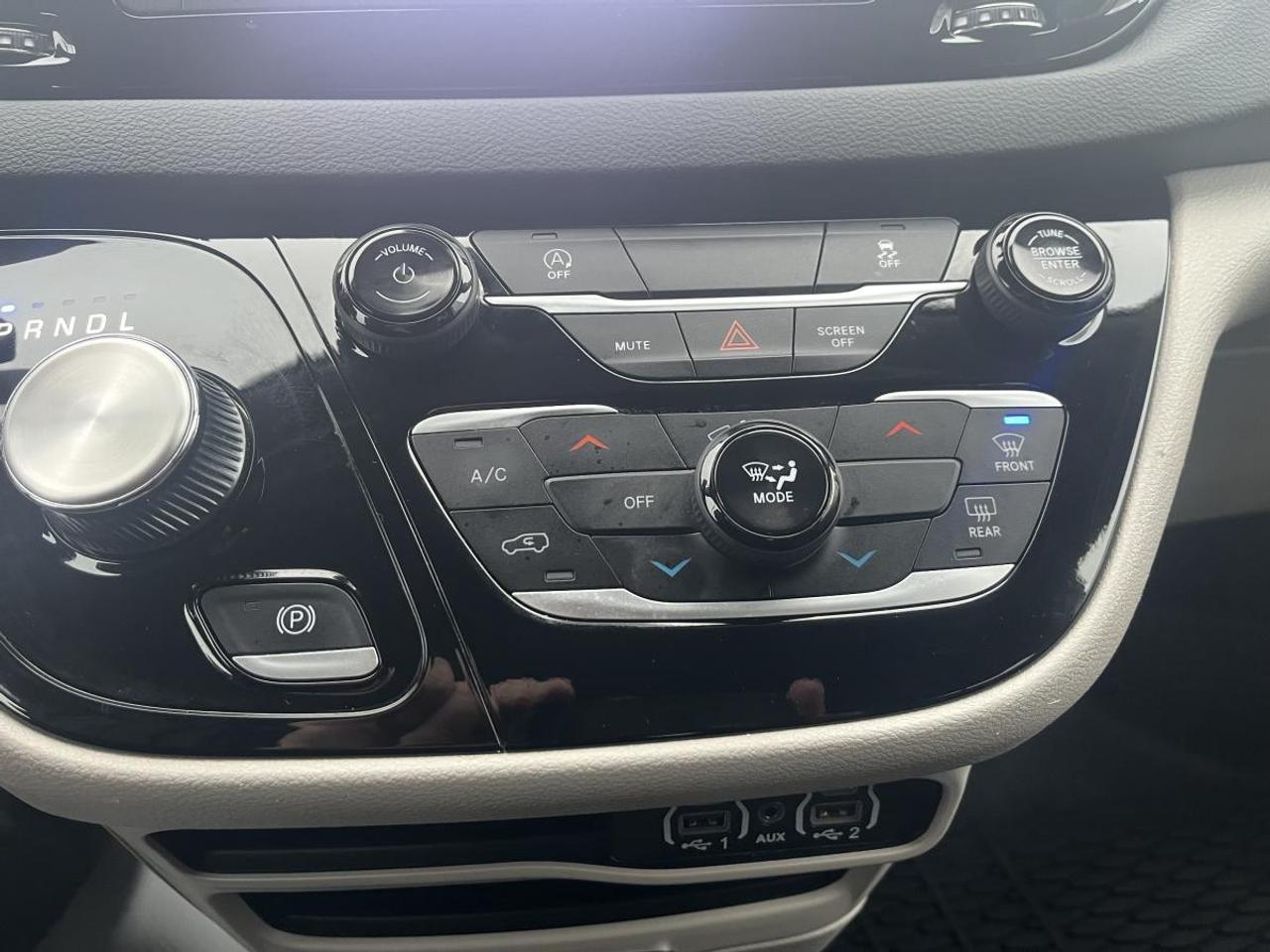 2024 Chrysler Grand Caravan SXT @ 3.99% for 60 mo Photo