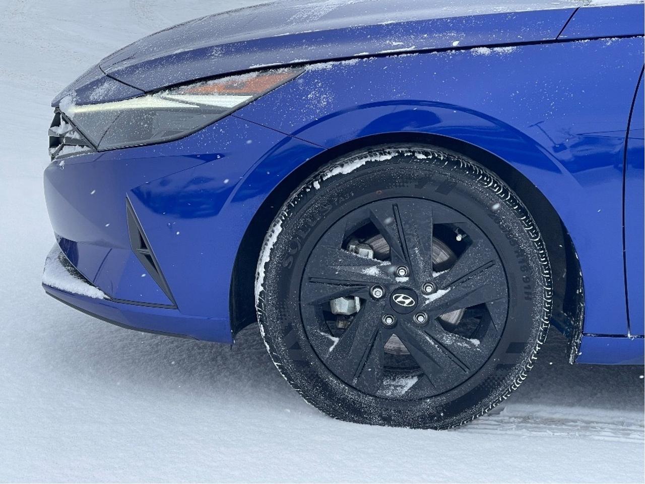 2023 Hyundai Elantra Preferred IVT w-Tech Pkg Photo