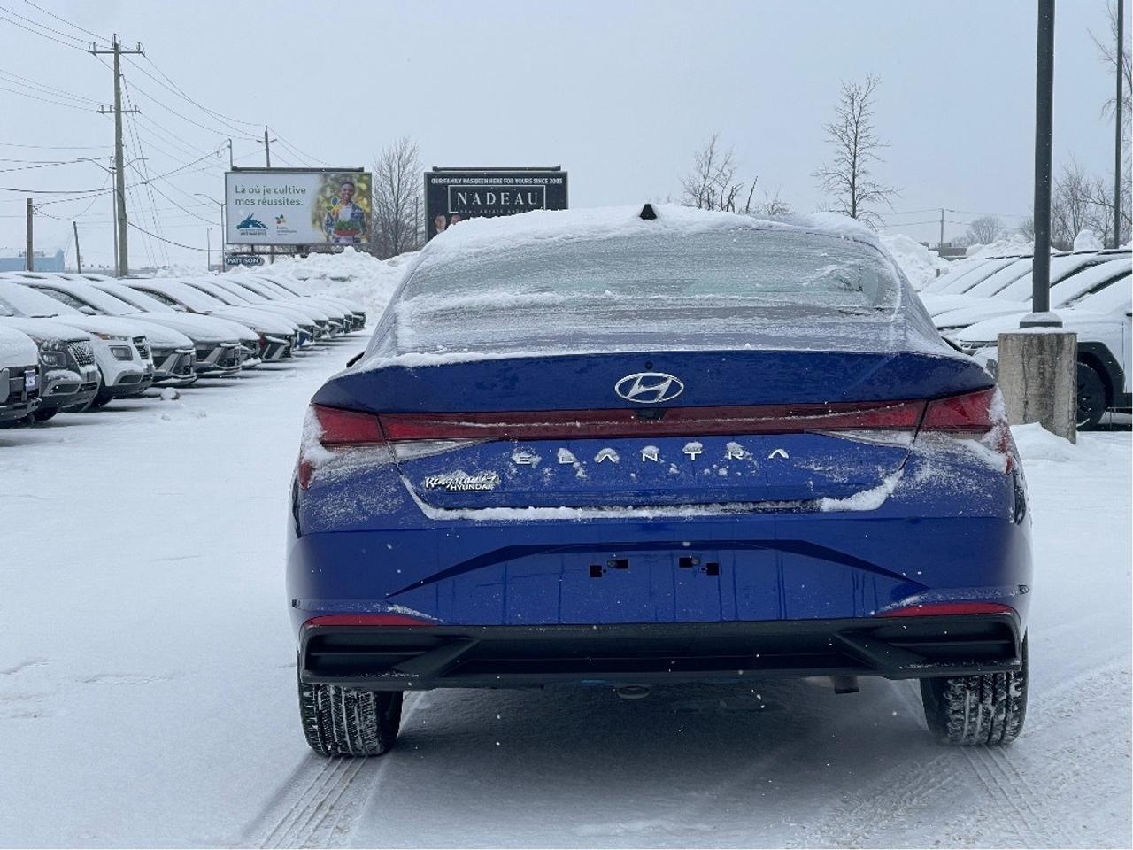 2023 Hyundai Elantra Preferred IVT w-Tech Pkg Photo