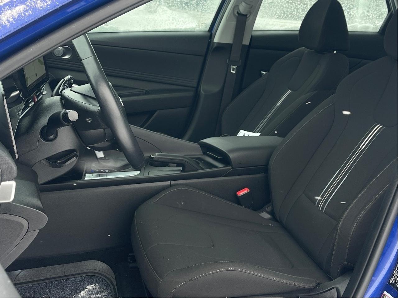 2023 Hyundai Elantra Preferred IVT w-Tech Pkg Photo