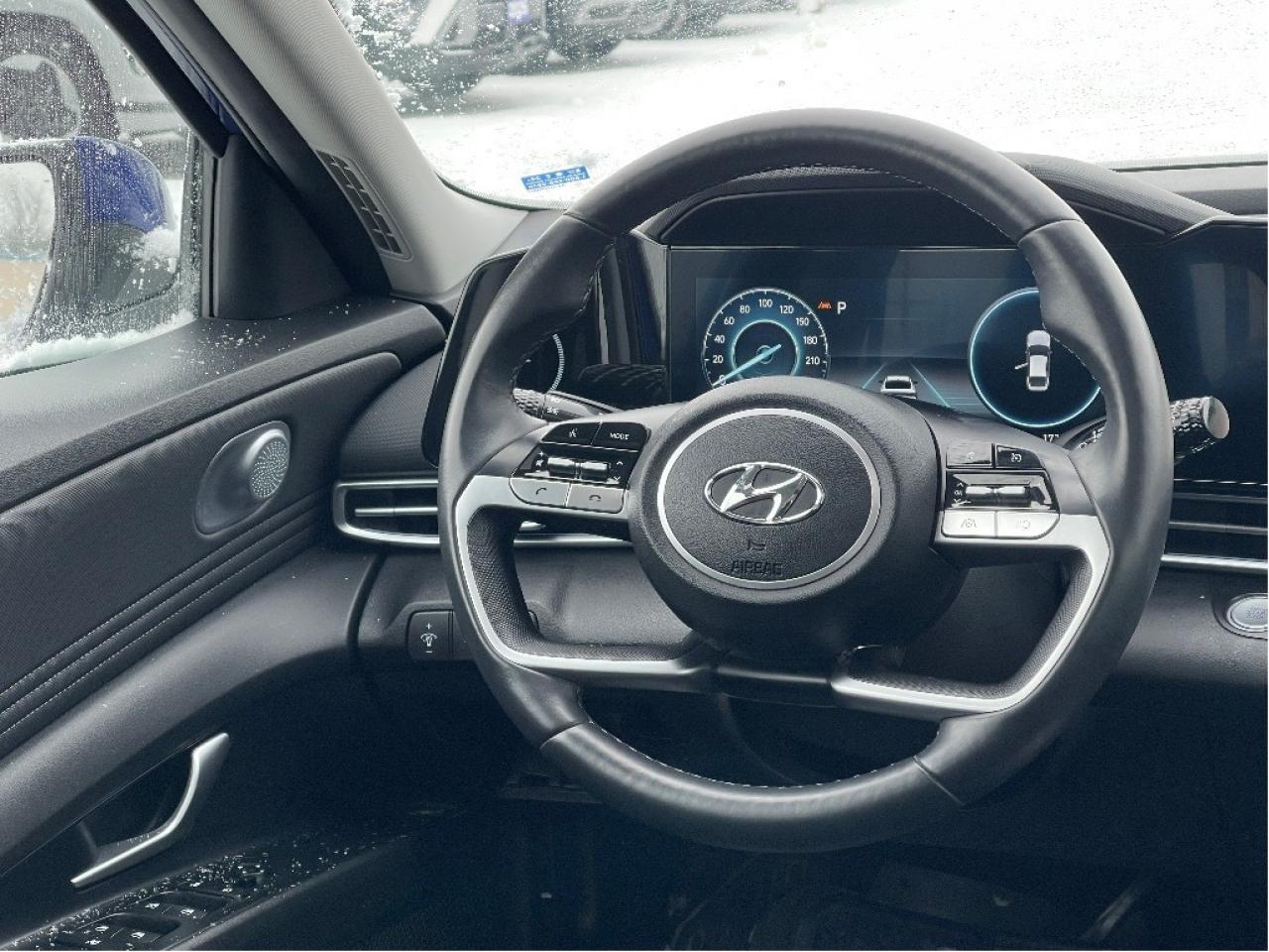 2023 Hyundai Elantra Preferred IVT w-Tech Pkg Photo