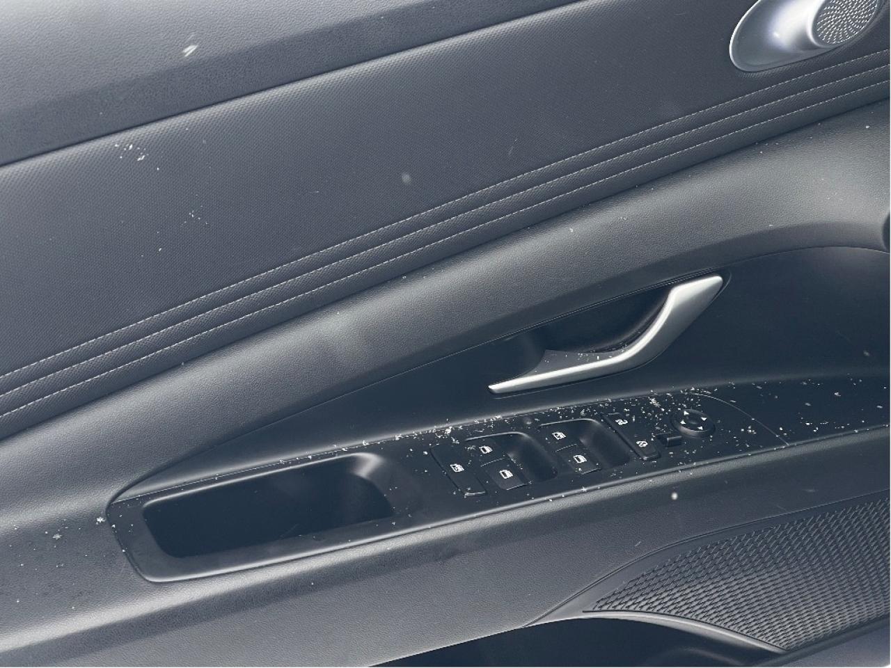 2023 Hyundai Elantra Preferred IVT w-Tech Pkg Photo