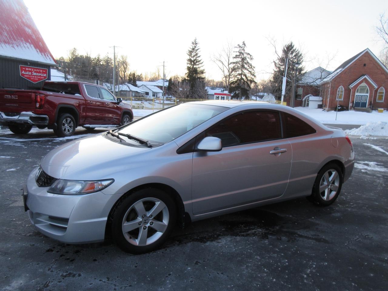 2011 Honda Civic Coupe Lx Photo0