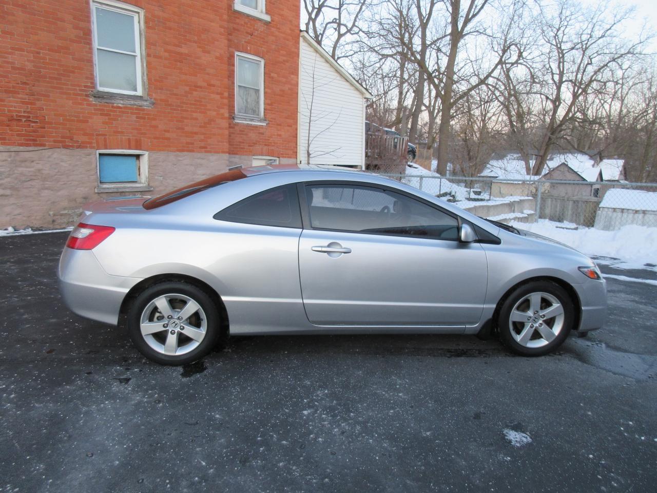 2011 Honda Civic Coupe Lx Photo3