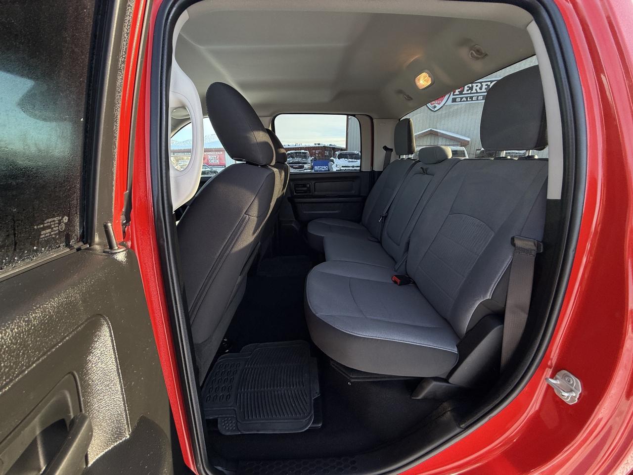 2023 RAM 1500 Classic TRADESMAN 4X4. Photo