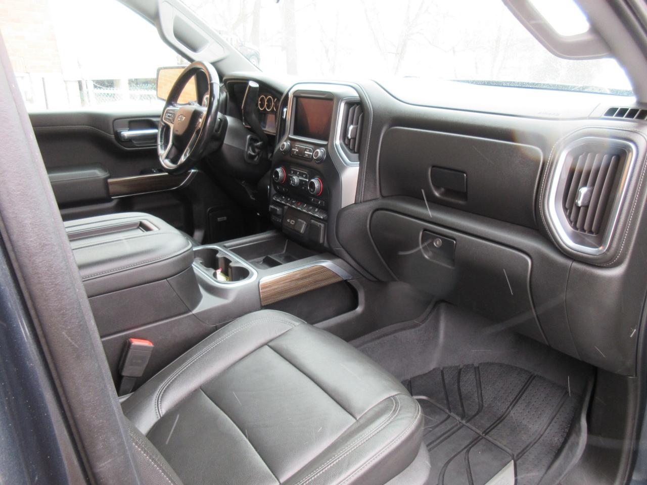 2019 Chevrolet Silverado 1500 4WD Crew Cab 147" LT Trail Boss Photo