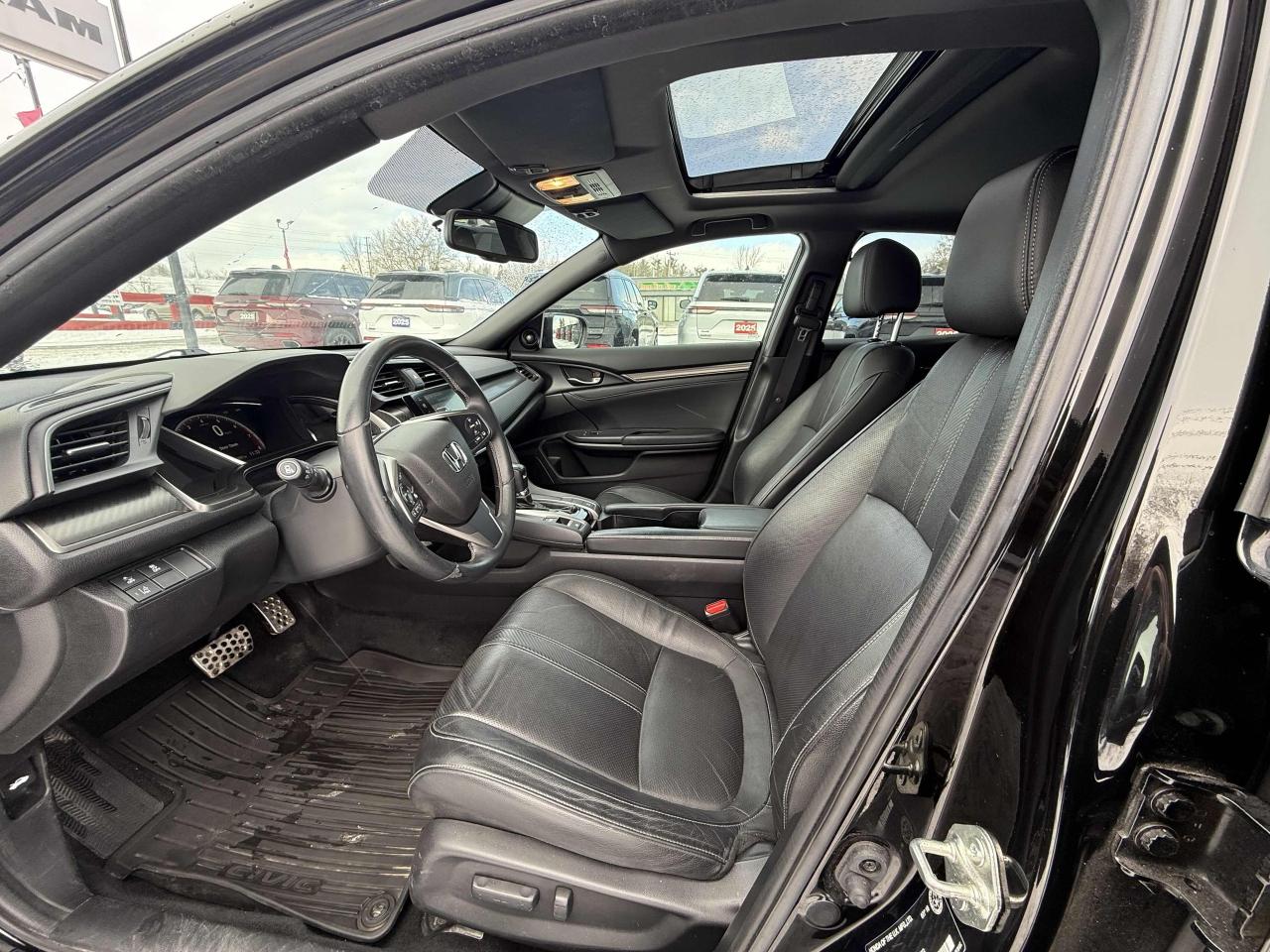 2018 Honda Civic Hatchback Sport Touring CVT - Sunroof - Leather - Navigation Photo