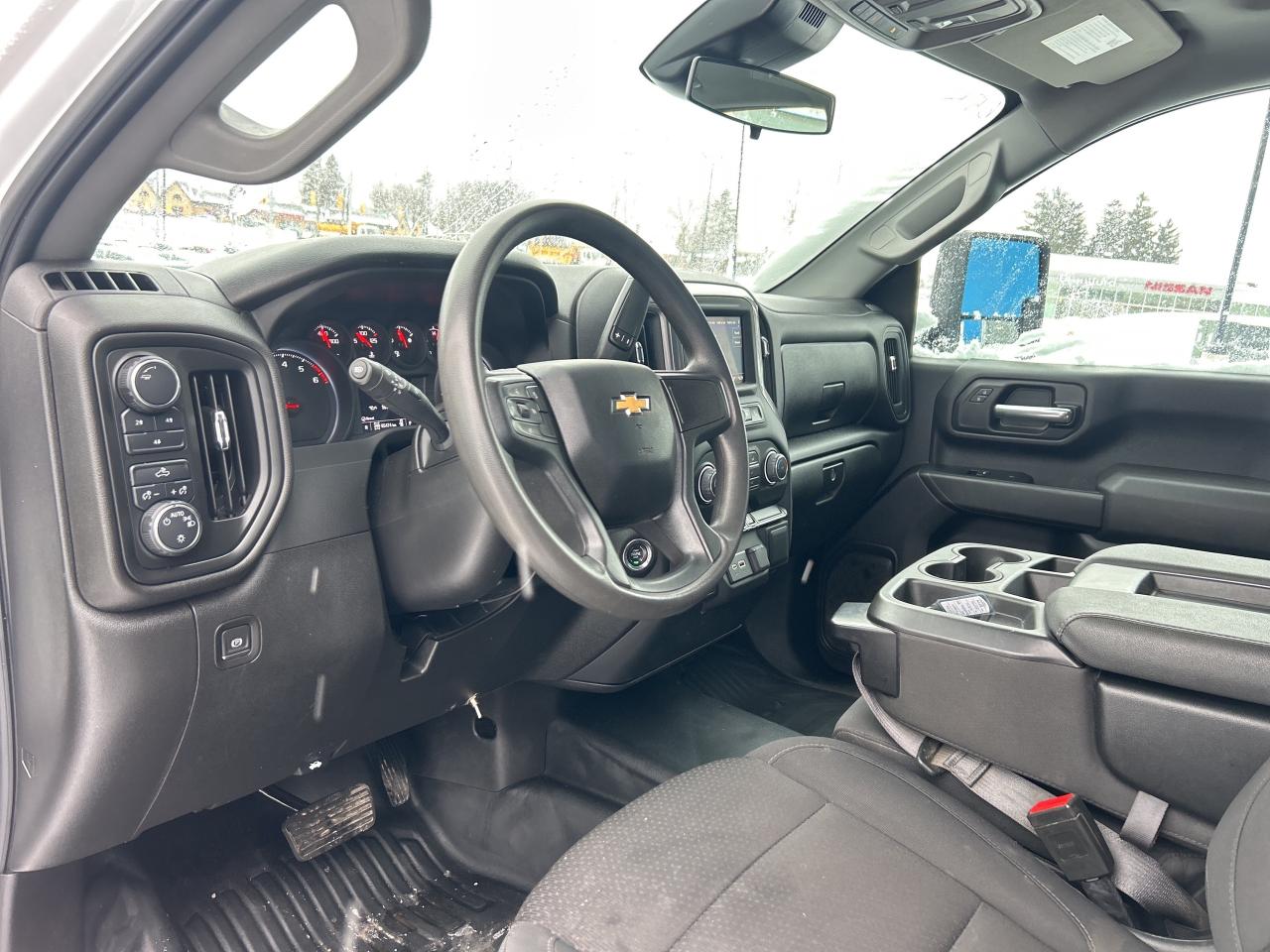 2024 Chevrolet SILVERADO 2500HD Crew Cab 159  Work Truck Photo