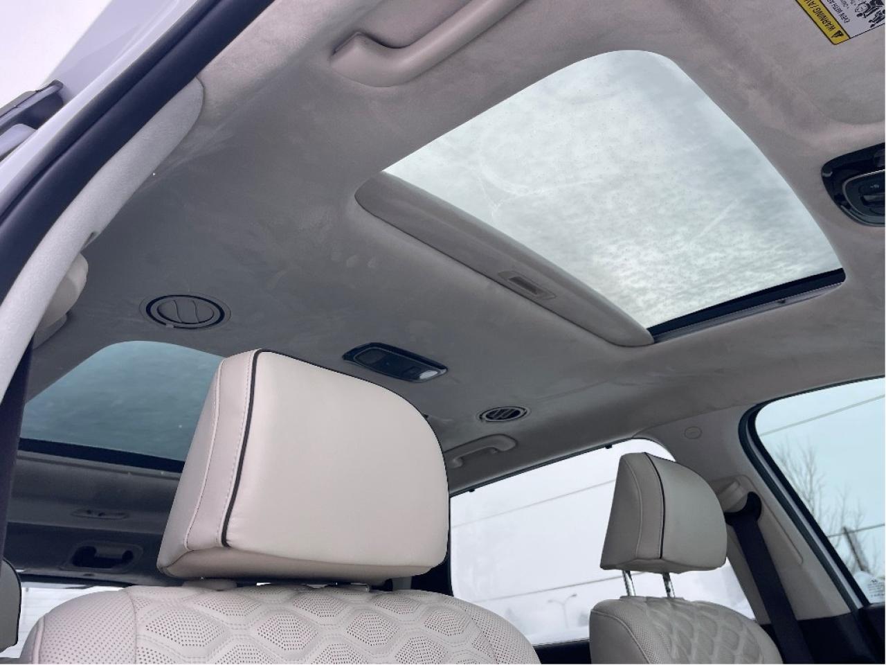 2022 Hyundai PALISADE Ultimate Calligraphy w-Beige 7-Passenger AWD Photo