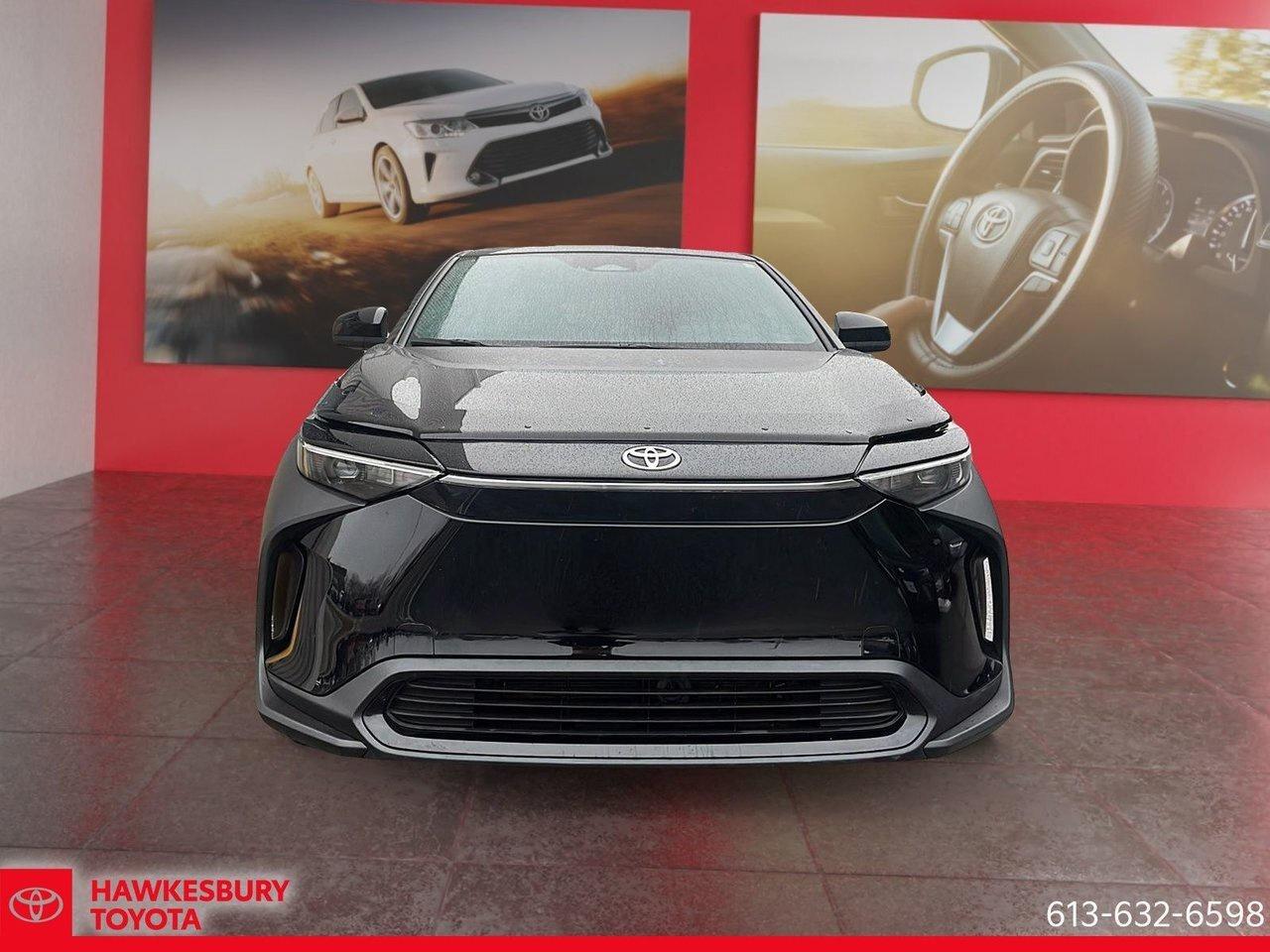 2025 Toyota bZ4X LE AWD 45190 / Toyota bZ4X 2025 LE AWD Photo