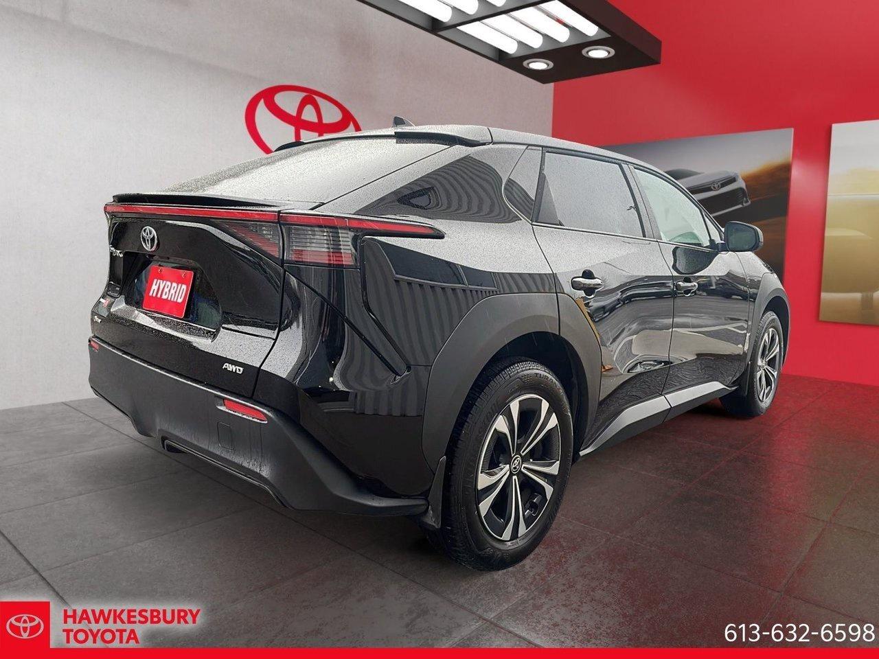 2025 Toyota bZ4X LE AWD 45190 / Toyota bZ4X 2025 LE AWD Photo