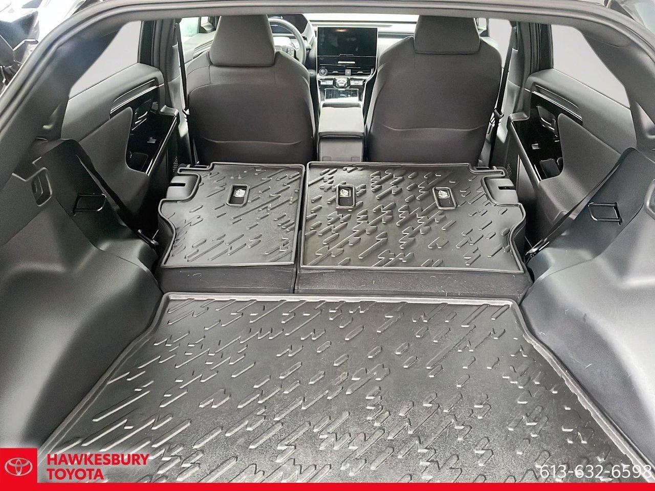 2025 Toyota bZ4X LE AWD 45190 / Toyota bZ4X 2025 LE AWD Photo