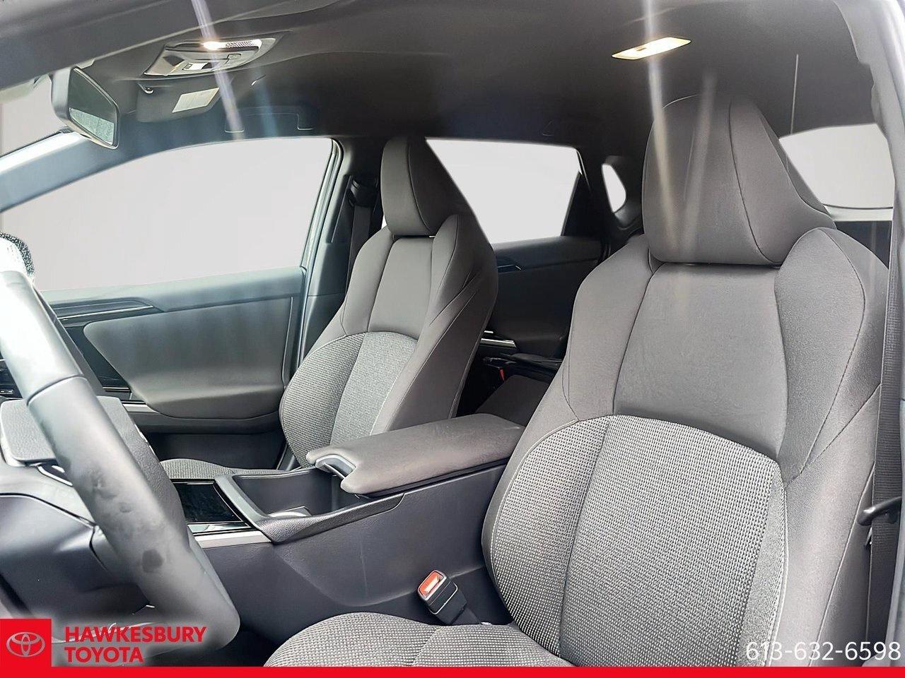 2025 Toyota bZ4X LE AWD 45190 / Toyota bZ4X 2025 LE AWD Photo