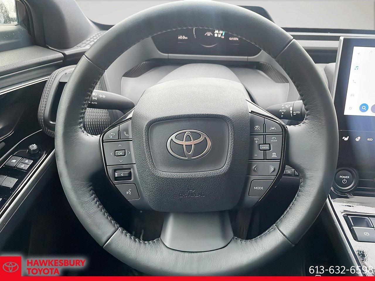 2025 Toyota bZ4X LE AWD 45190 / Toyota bZ4X 2025 LE AWD Photo