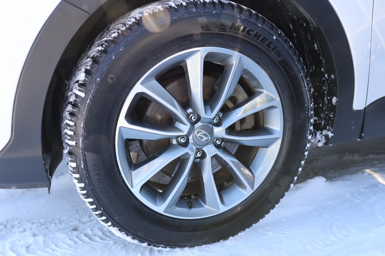 2019 Hyundai Santa Fe XL PREFERRED-V6-XL-AWD-7PASS/BACK UP CAMERA/APPLE CAR Photo3