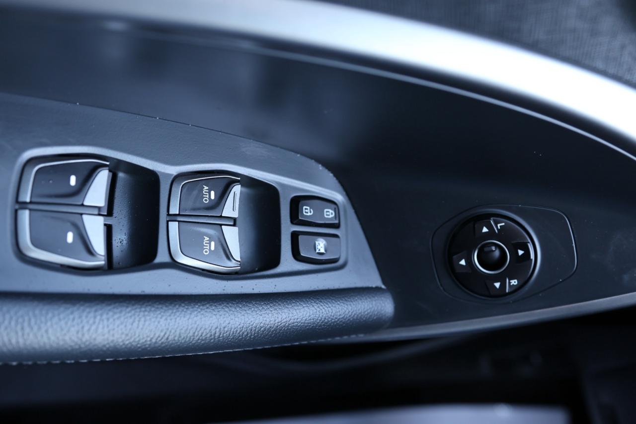 2019 Hyundai Santa Fe XL PREFERRED-V6-XL-AWD-7PASS/BACK UP CAMERA/APPLE CAR Photo